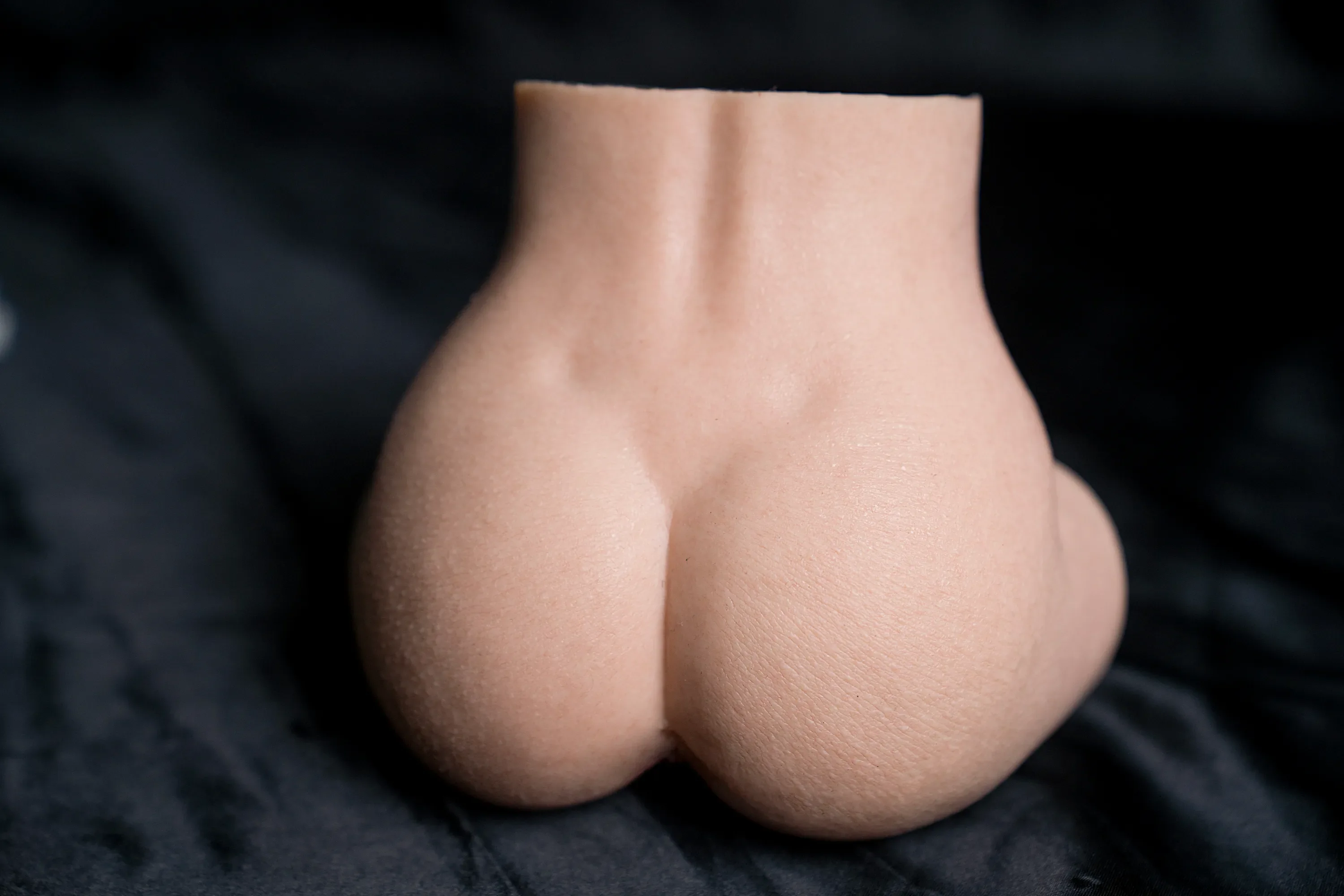 Free Shipping｜1.1kg/2.4lb Medical-Grade Silicone Pocket Vagina & Anus – Ultra-Realistic Skin Texture, Compact & Travel-Friendly - Image 4