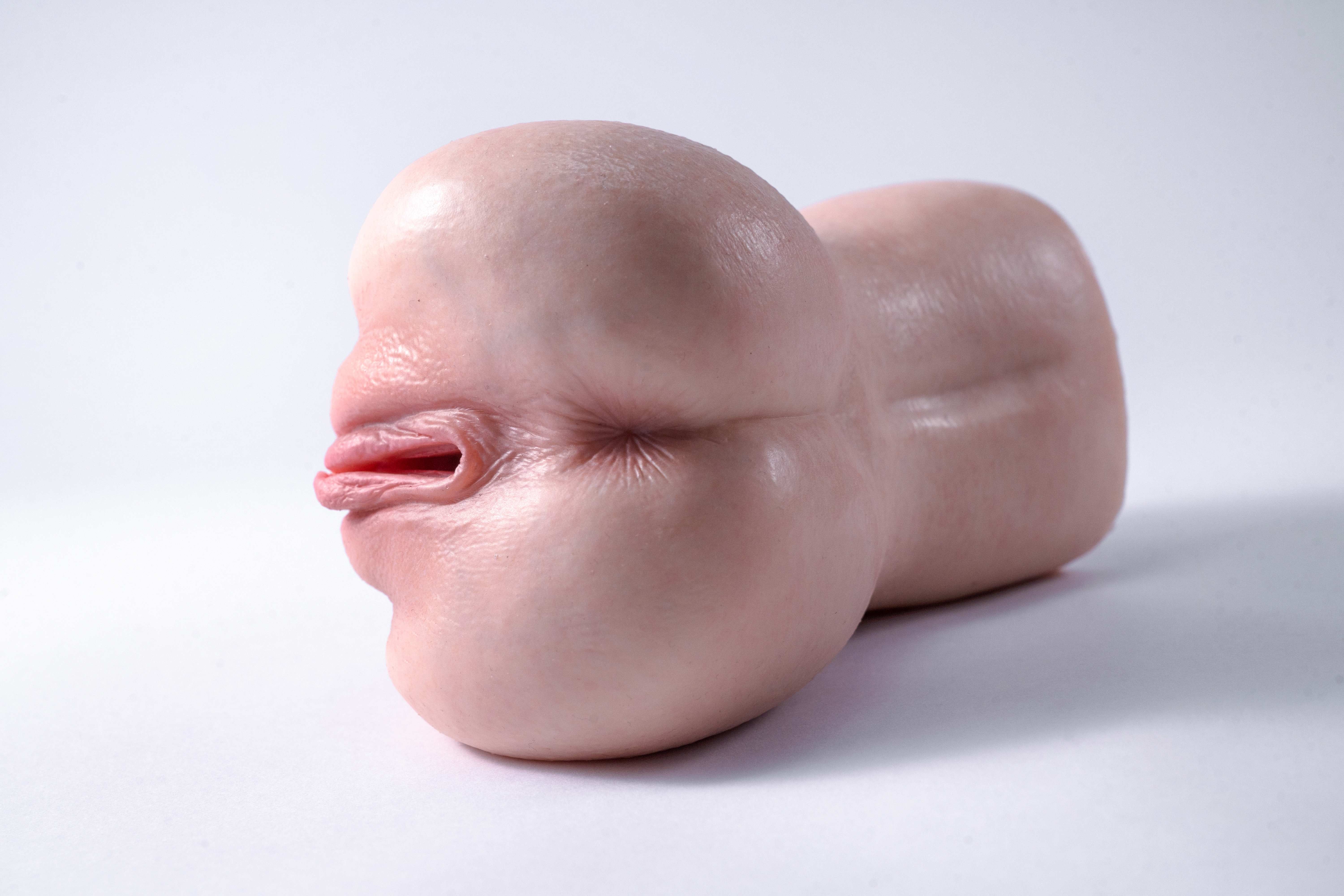 Free Shipping | 1 kg / 2.2 lb Medical‑Grade Silicone Handheld Male Masturbator — Ultra‑Soft Realistic Skin Texture, Travel & Home Friendly - Image 7