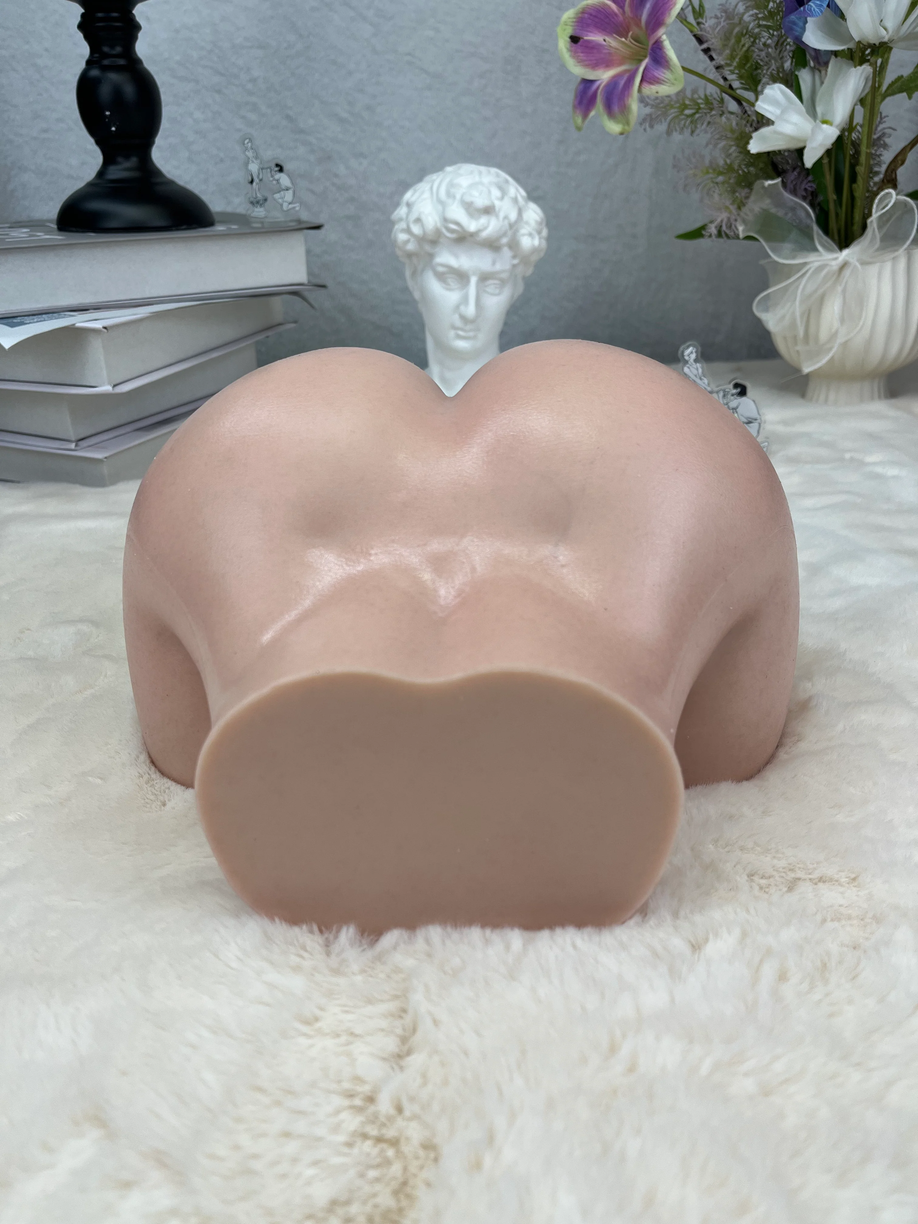 Free Shipping丨3.9kg/8.6lb Platinum Silicone Butt Model with Dual Openings – Ultra-Realistic Skin Texture, Compact & Discreet - Image 8