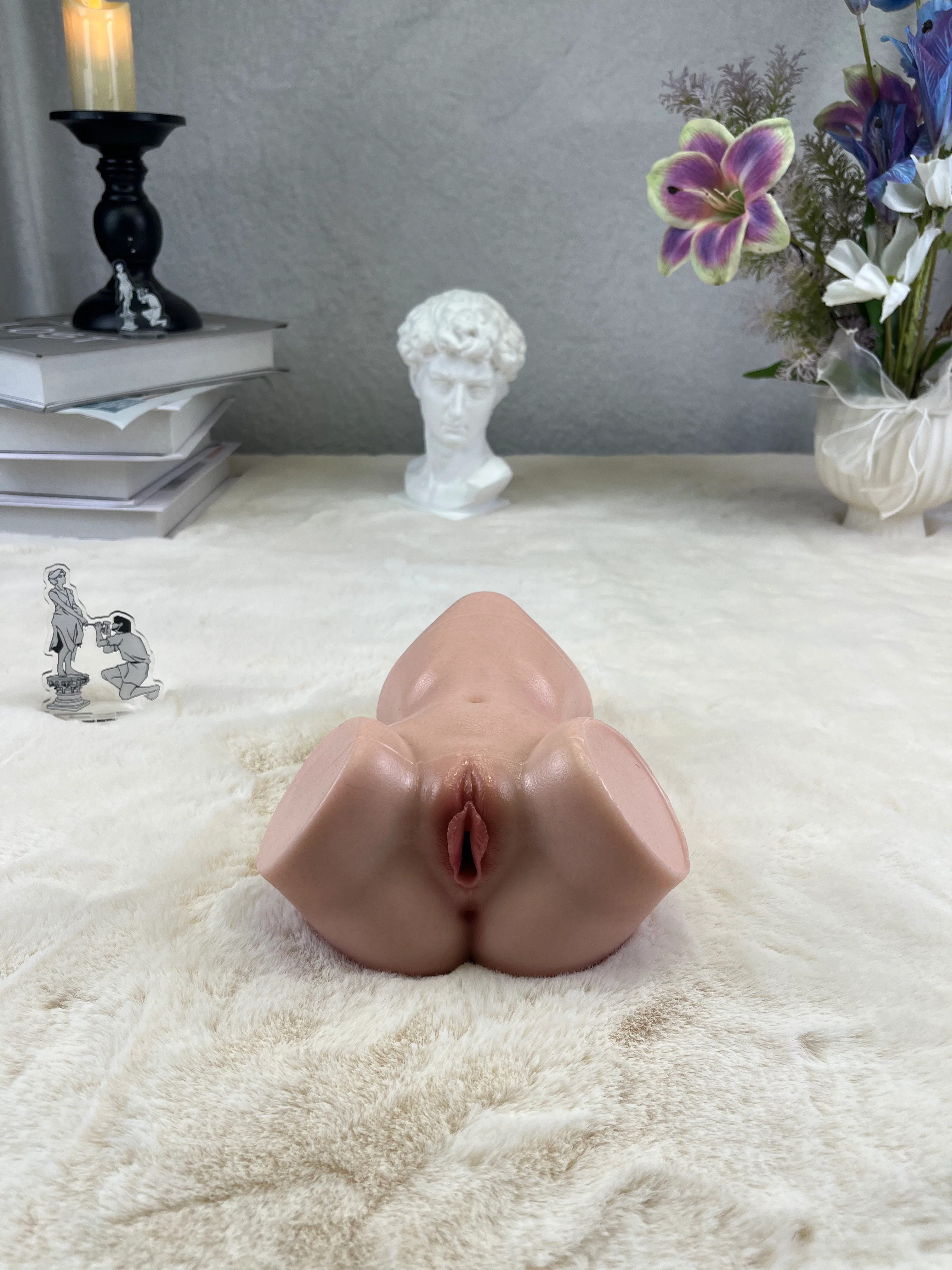 Free Shipping丨1.4kg/3.1lb Platinum Silicone Pocket Pleasure Device with Dual Openings – Ultra-Realistic Skin Texture, Compact & Discreet - Image 4