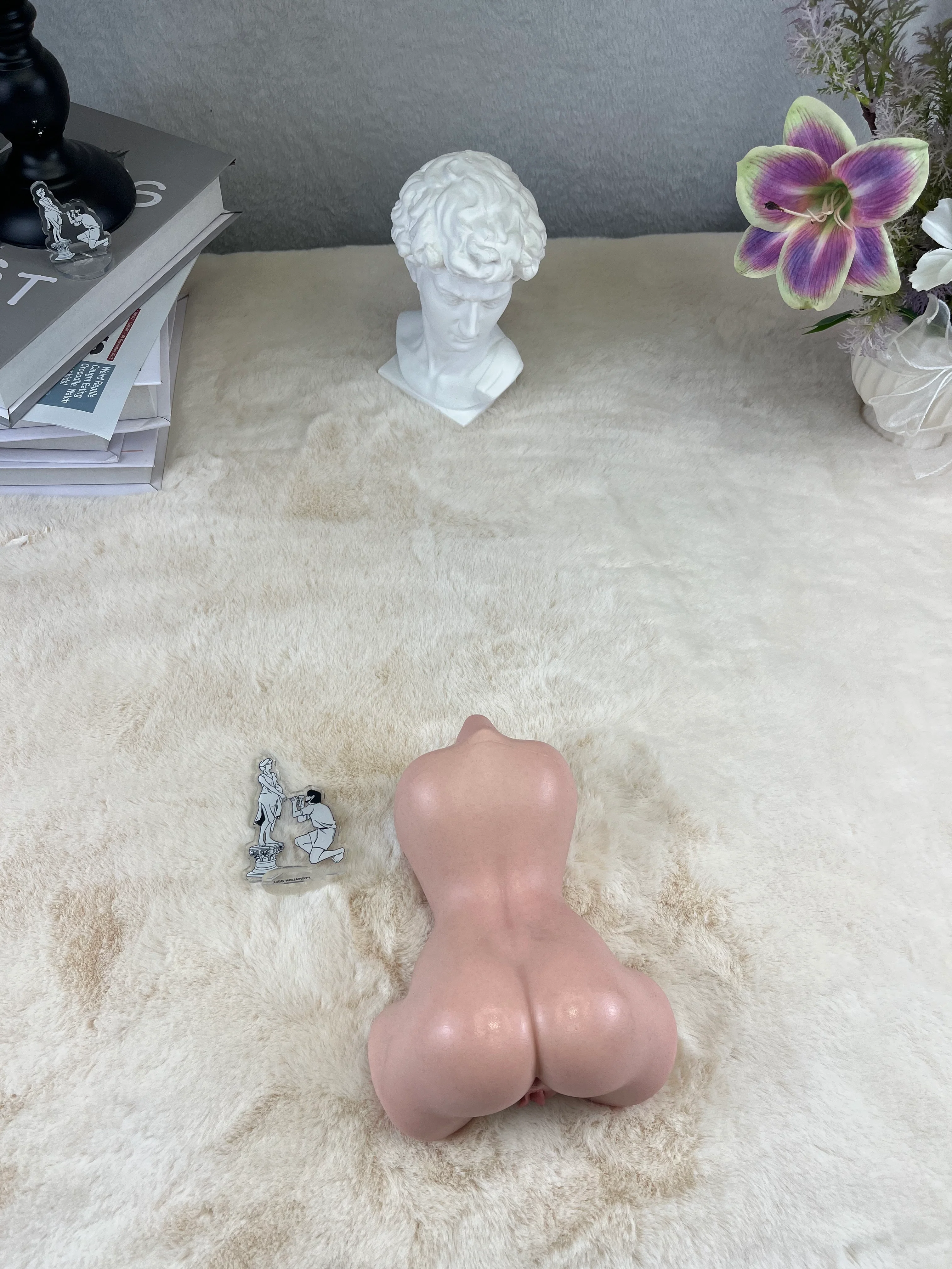 Free Shipping丨1.4kg/3.1lb Platinum Silicone Pocket Pleasure Device with Dual Openings – Ultra-Realistic Skin Texture, Compact & Discreet - Image 5